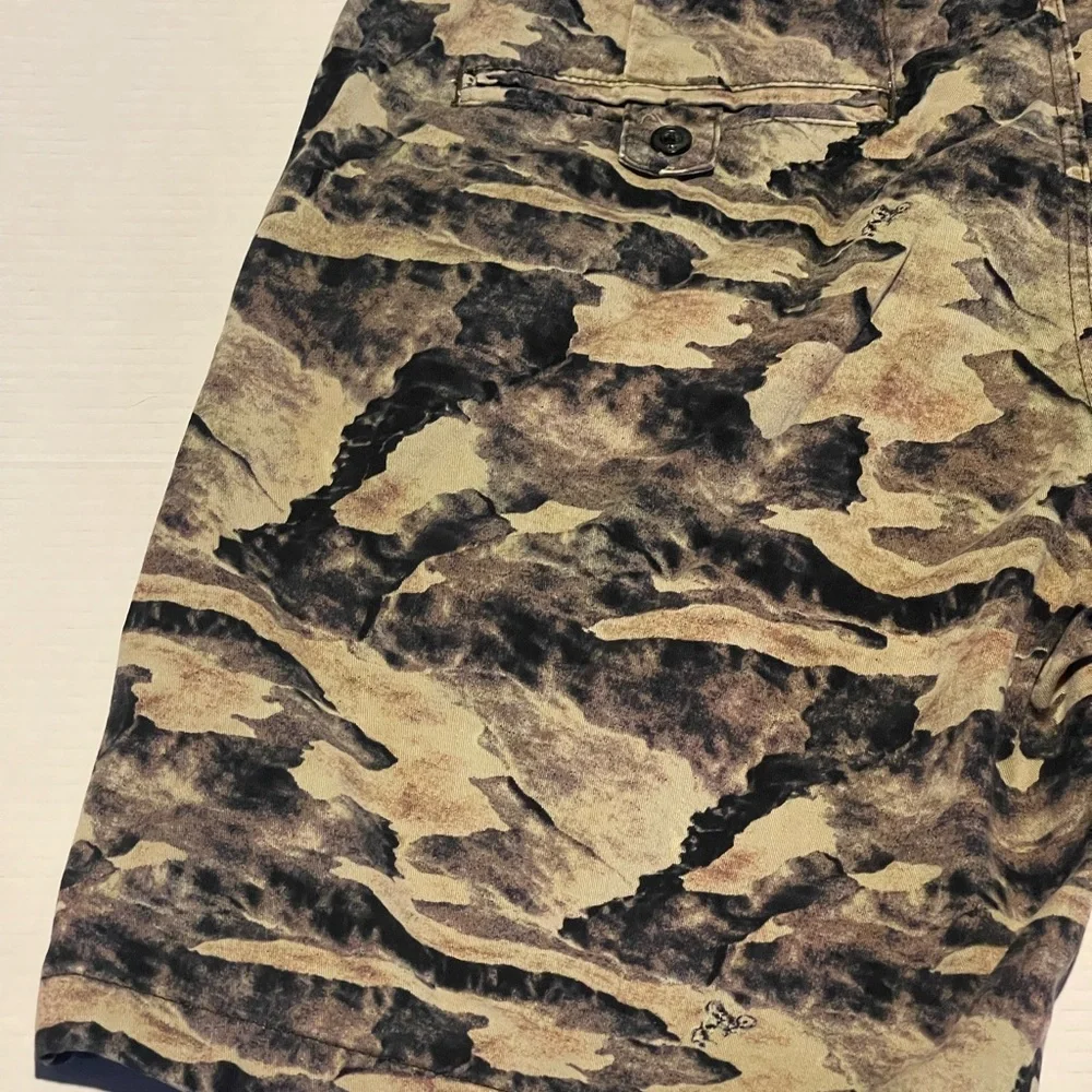 Marc Ecko‎ shorts dirt bike print mens size 38 tan black pre-owned condition